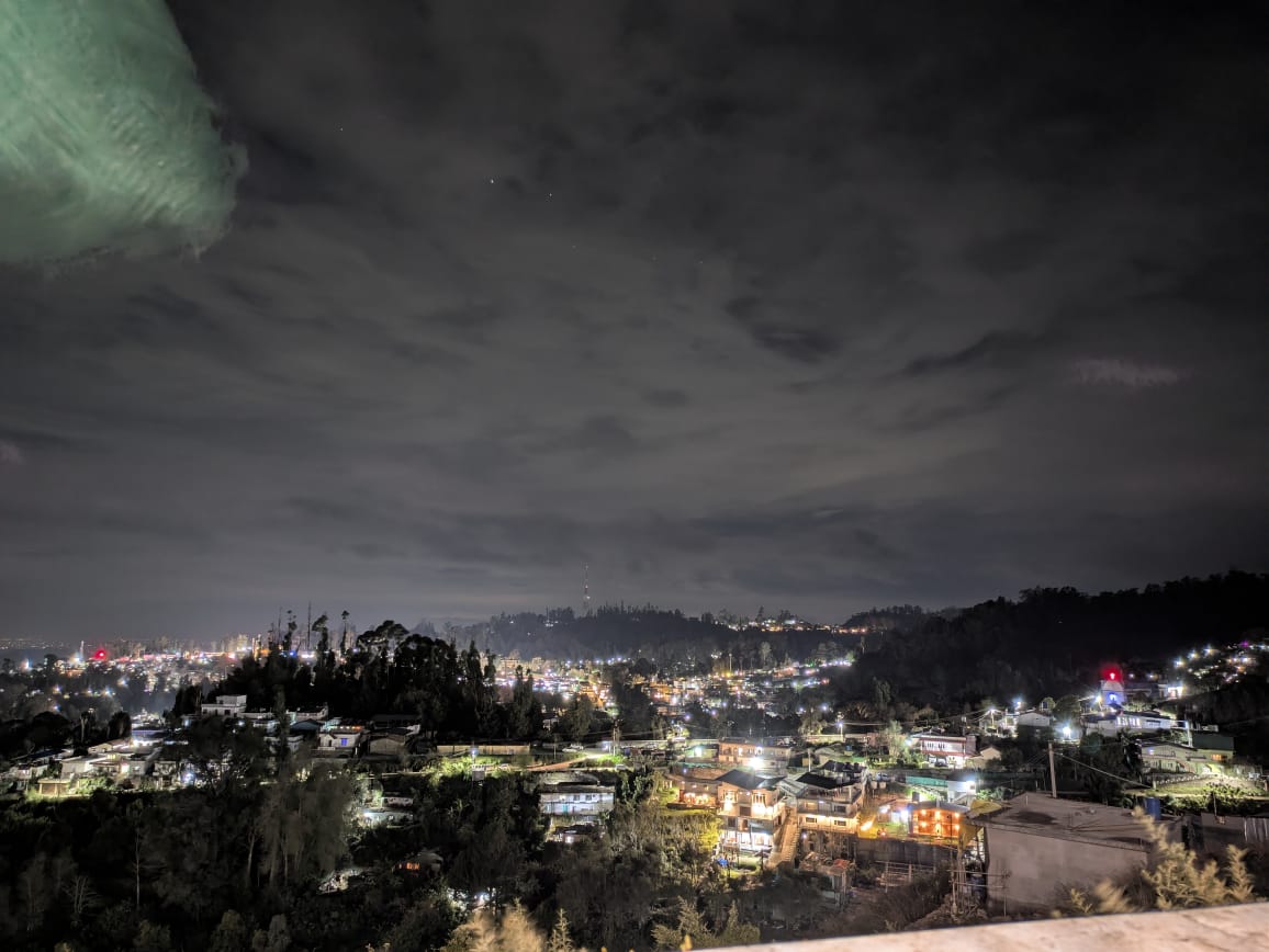 Balcony View Hotel Rooms In kodaikanal